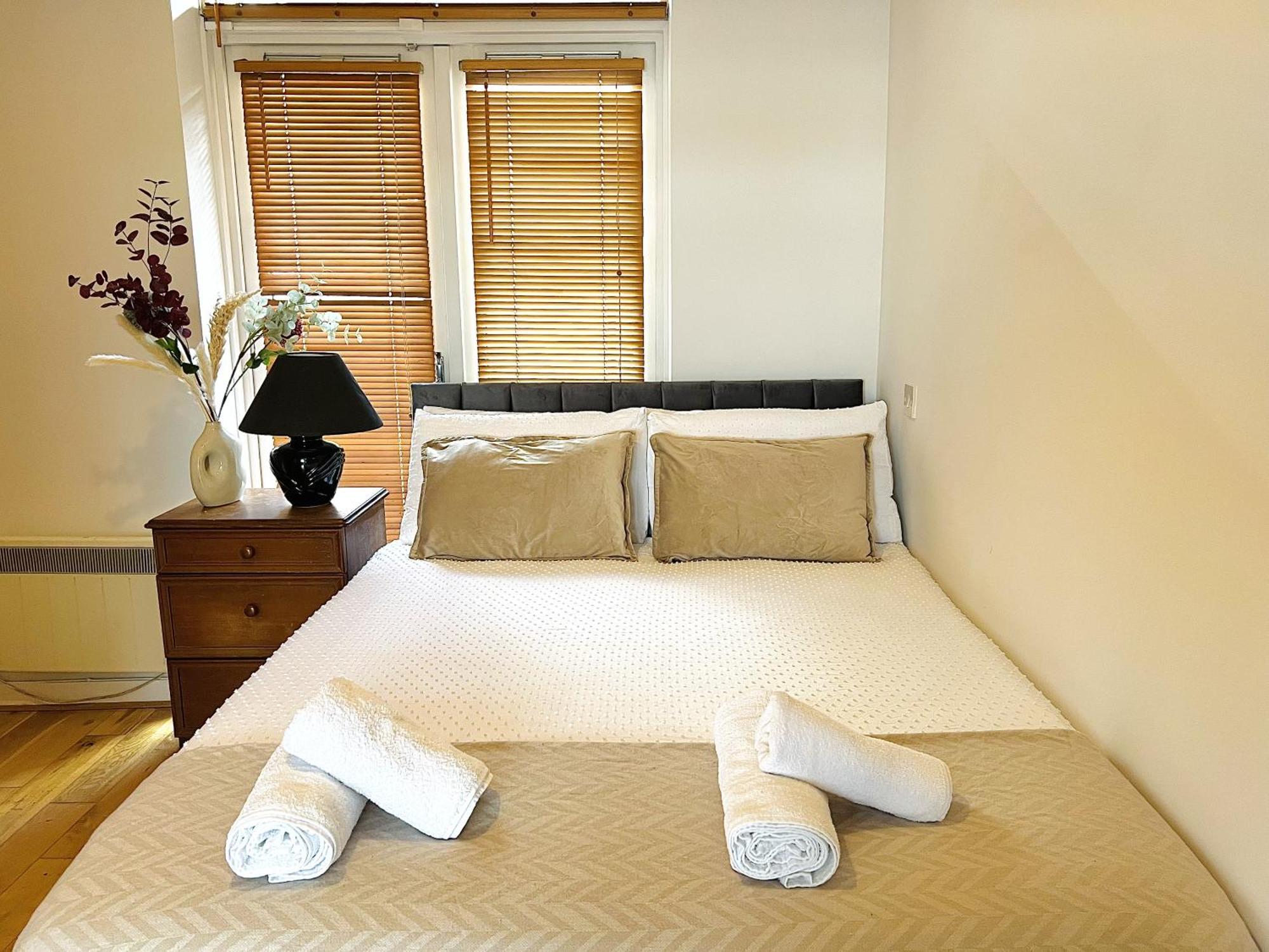 Cosy River View Flat At Temple Bar Dublin Exterior foto